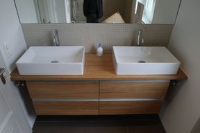 Waschbeckenmöbel mit zwei Waschbecken, hergestellt von HolzREBEL